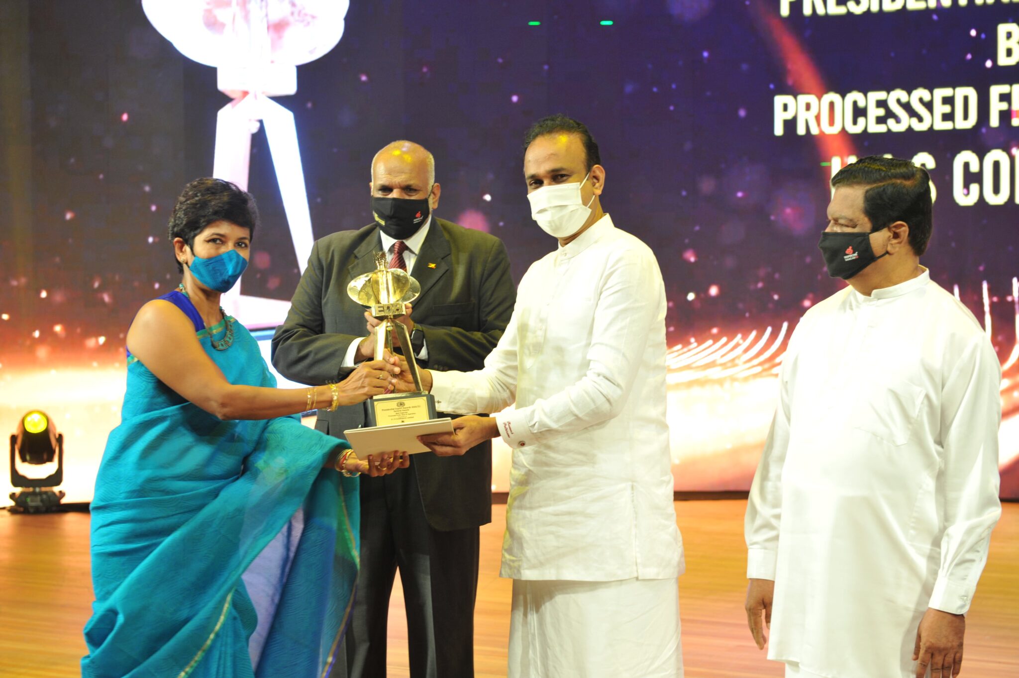 Our Achievements Agriculture Business Sri Lanka   Sector Award Best Exporter Award Processed Fruits Nuts And Vegetables Sector HJS Condiments Limited 2020 21 Min 2048x1363 